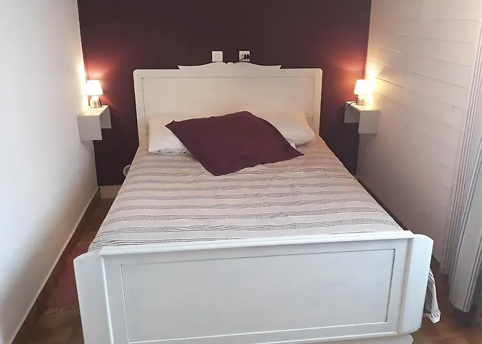 Un Petit Coin De Campagne Dans Le Pays De Saint-gilles *